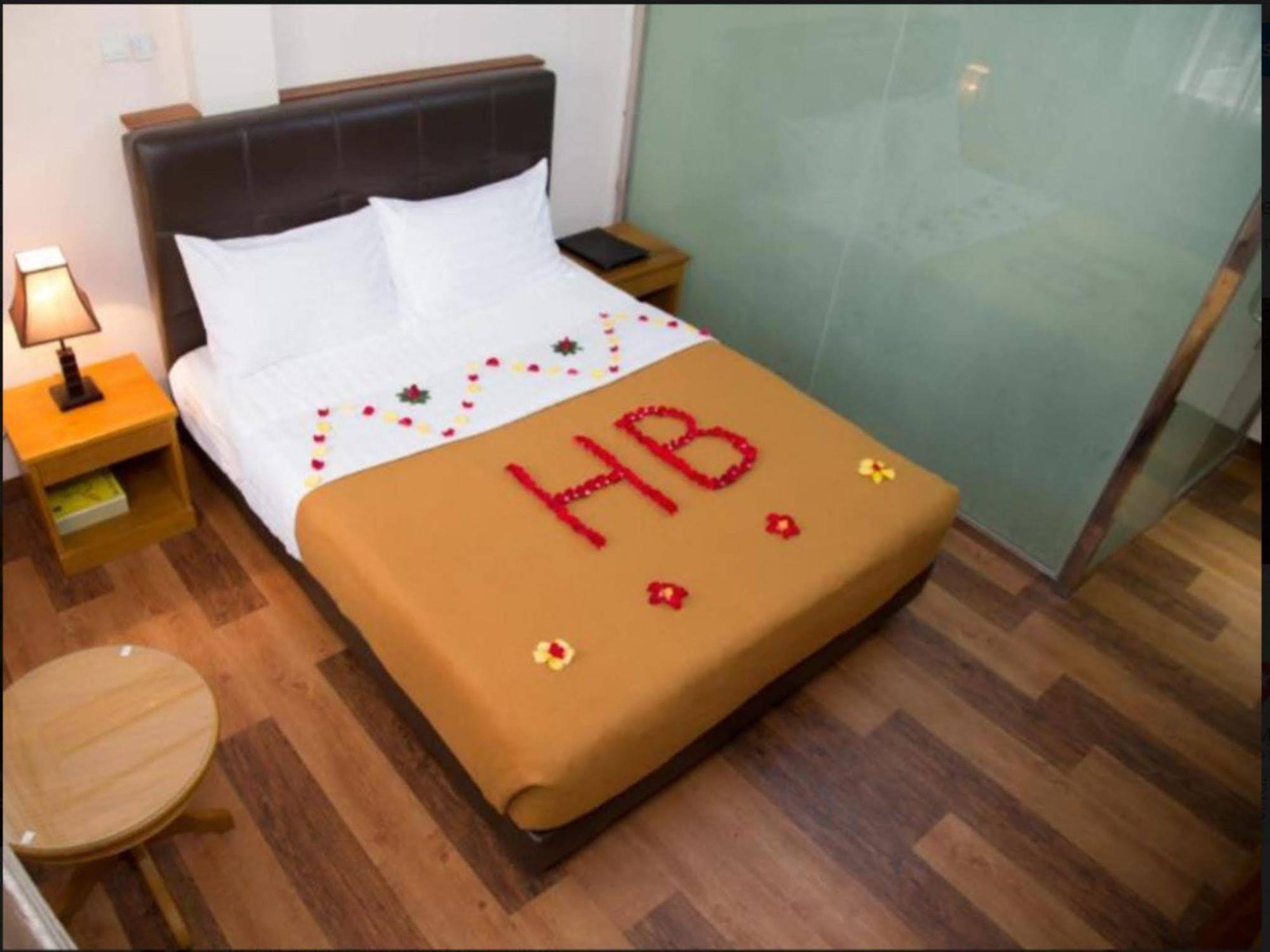 Hotel Bahosi Yangon Luaran gambar